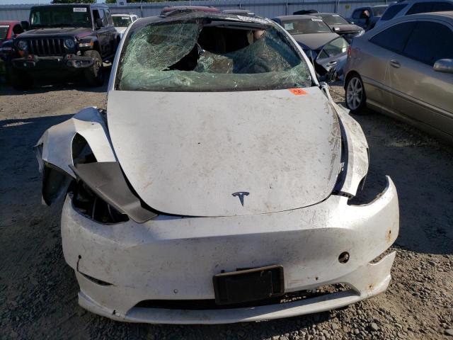 7SAYGDEEXNF385931 - 2022 TESLA MODEL Y WHITE photo 5