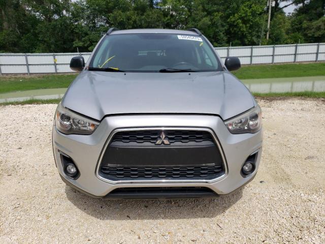 4A4AP5AUXDE024435 - 2013 MITSUBISHI OUTLANDER LE SILVER photo 5