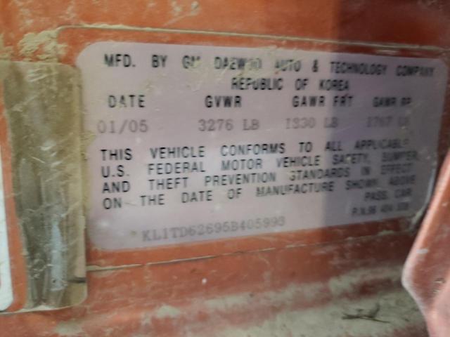 KL1TD62695B405993 - 2005 CHEVROLET AVEO BASE ORANGE photo 12