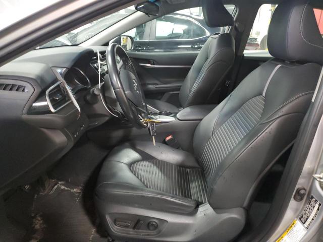 4T1B11HK8JU083524 - 2018 TOYOTA CAMRY L SILVER photo 7