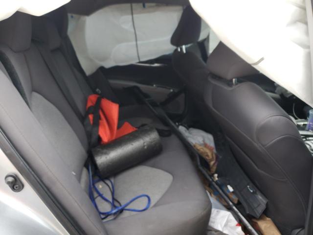 4T1C11AK8LU936683 - 2020 TOYOTA CAMRY LE 银色 照片 10