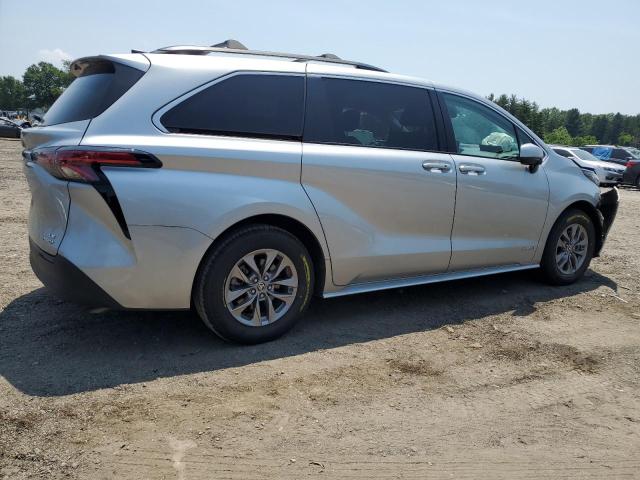 5TDKRKEC1MS060448 - 2021 TOYOTA SIENNA LE SILVER photo 3