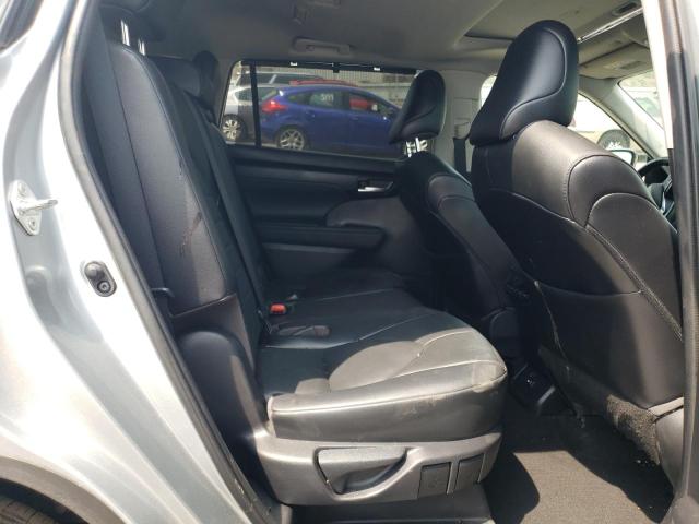 5TDGZRBH3MS113004 - 2021 TOYOTA HIGHLANDER XLE SILVER photo 11