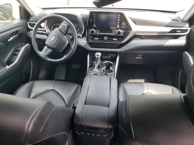 5TDGZRBH3MS113004 - 2021 TOYOTA HIGHLANDER XLE SILVER photo 8