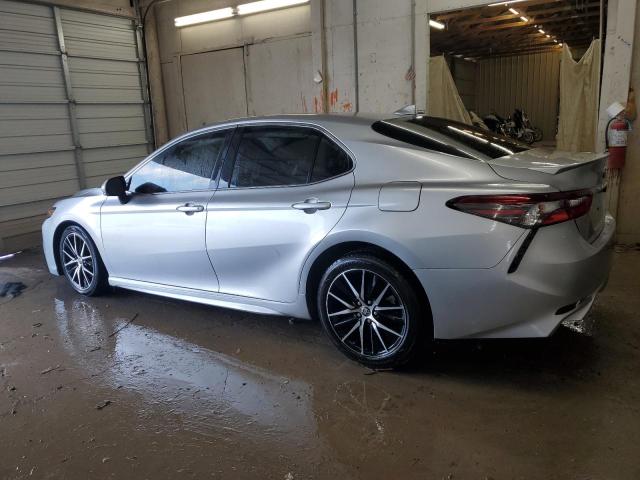 4T1G11AK3PU721185 - 2023 TOYOTA CAMRY SE NIGHT SHADE SILVER photo 2