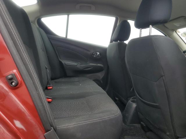3N1CN7AP2KL808314 - 2019 NISSAN VERSA S أحمر صورة 10