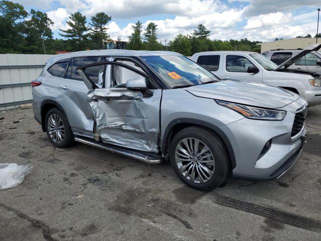 5TDKDRBH2PS525315 - 2023 TOYOTA HIGHLANDER L SILVER photo 4