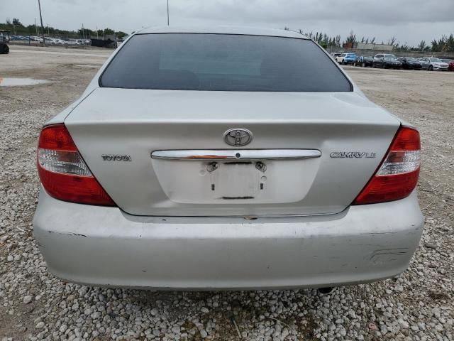 4T1BE32K82U502305 - 2002 TOYOTA CAMRY LE SILVER photo 6