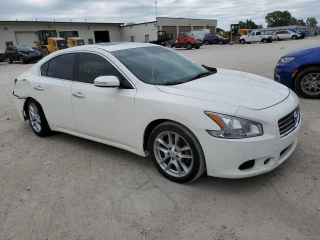 1N4AA5AP4AC837222 - 2010 NISSAN MAXIMA S WHITE photo 4