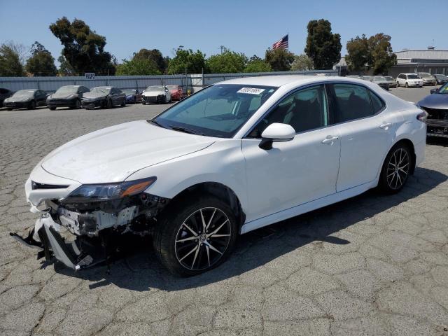 4T1G31AK0PU619658 - 2023 TOYOTA CAMRY SE NIGHT SHADE WHITE photo 1