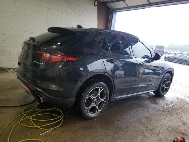 ZASFAKPN3J7B69725 - 2018 ALFA ROMEO STELVIO SPORT შავი ფოტო 3
