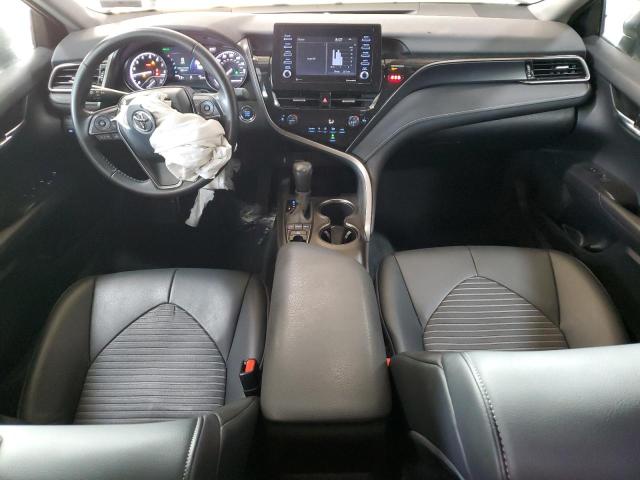 4T1T11BK5NU061029 - 2022 TOYOTA CAMRY SE 银色 照片 8