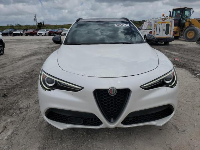 ZASPAKBN2K7C38997 - 2019 ALFA ROMEO STELVIO TI WHITE photo 5