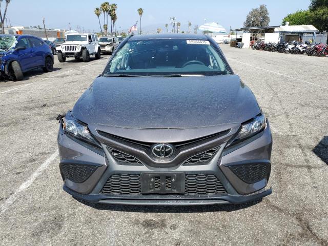 4T1T11AK1RU869806 - 2024 TOYOTA CAMRY SE NIGHT SHADE GRAY photo 5