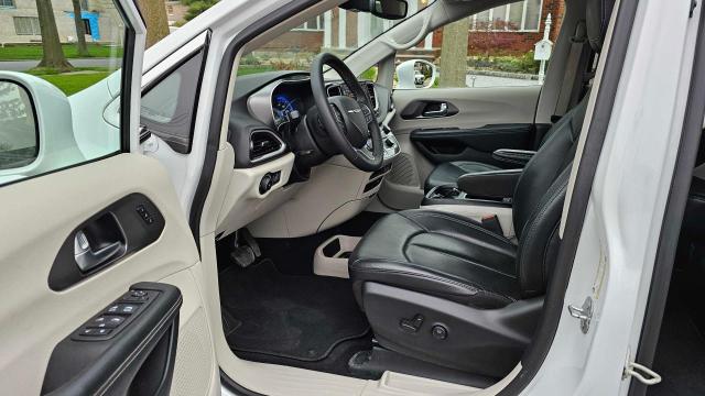 2C4RC1BG0NR182004 - 2022 CHRYSLER PACIFICA TOURING L GRAY photo 5