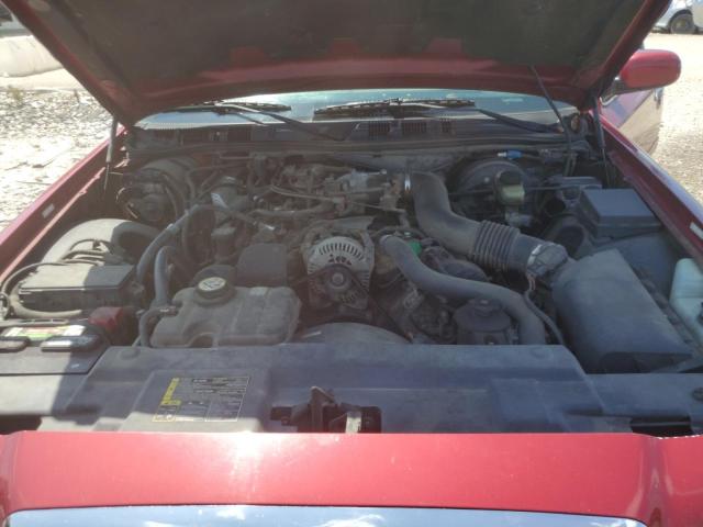 2FAFP73W63X139978 - 2003 FORD CROWN VICT RED photo 11