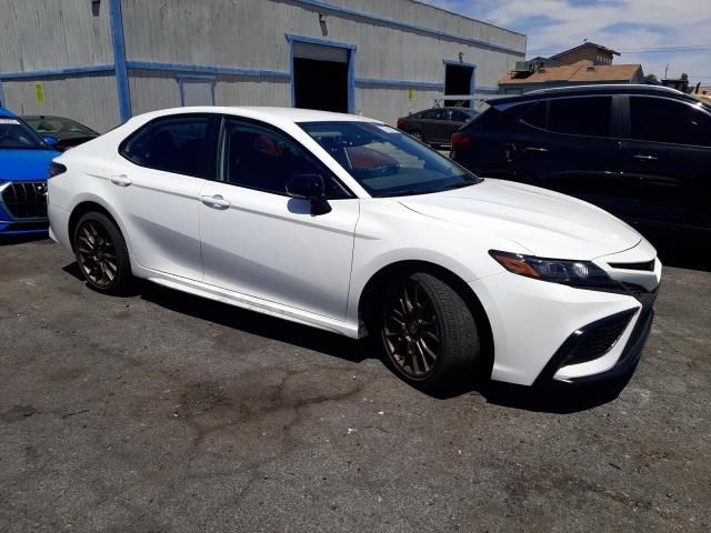 4T1T11AK6PU173567 - 2023 TOYOTA CAMRY SE NIGHT SHADE WHITE photo 4