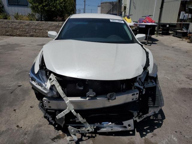 1N4AL3AP3HC495111 - 2017 NISSAN ALTIMA 2.5 WHITE photo 5