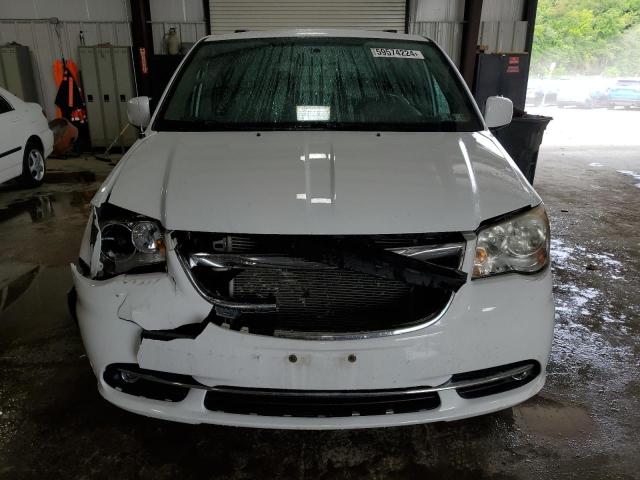 2C4RC1BG5ER325688 - 2014 CHRYSLER TOWN & COU TOURING WHITE photo 5