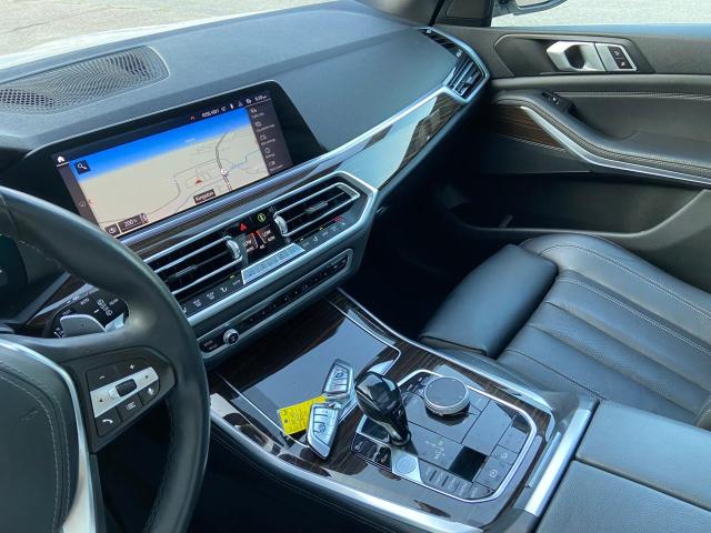 5UXCR6C59KLL00679 - 2019 BMW X5 XDRIVE40I WHITE photo 10