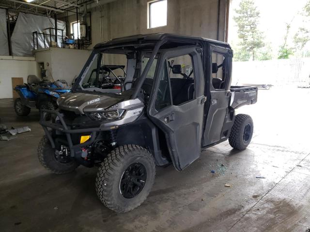 3JBUSAP49JK000232 - 2018 CAN-AM DEFENDER M XT CAB HD10 GRAY photo 2