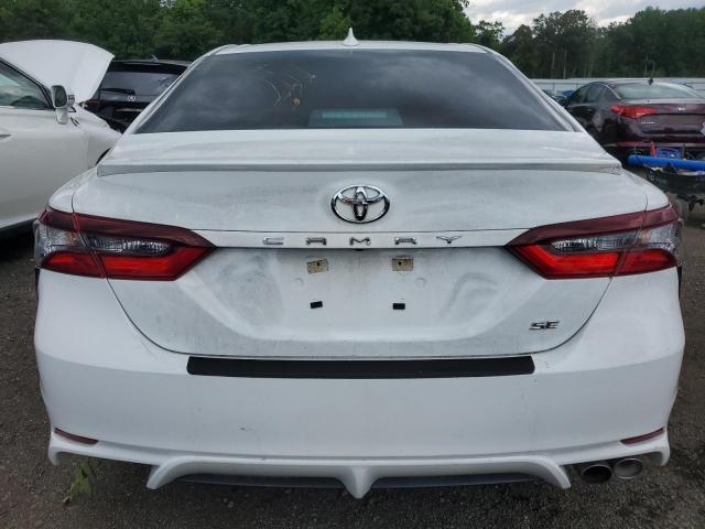 4T1G11AK7PU786928 - 2023 TOYOTA CAMRY SE NIGHT SHADE WHITE photo 6