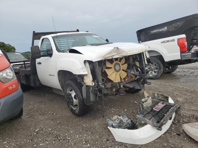 1GD322C88DF244028 - 2013 GMC SIERRA K3500 WHITE photo 4