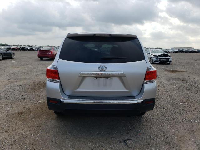 5TDZK3EH5DS123314 - 2013 TOYOTA HIGHLANDER BASE SILVER photo 6