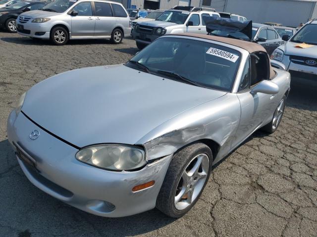 JM1NB353010202200 - 2001 MAZDA MX-5 MIATA BASE SILVER photo 1