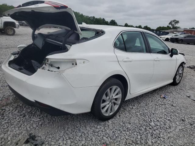 4T1C11AK4NU042828 - 2022 TOYOTA CAMRY LE WHITE photo 3