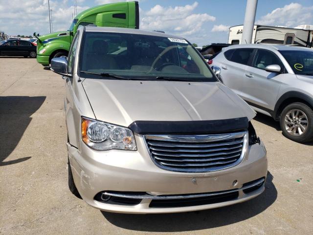 2C4RC1CG3CR252557 - 2012 CHRYSLER TOWN & COU TOURING L CREAM photo 5