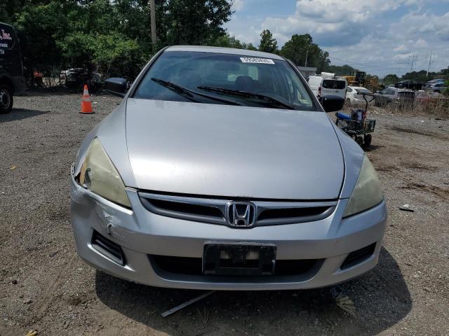 1HGCM56176A156068 - 2006 HONDA ACCORD VALUE SILVER photo 5