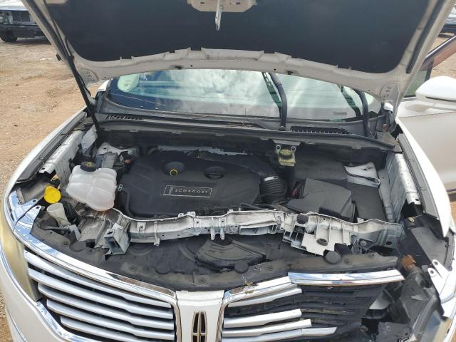 5LMCJ2C90GUJ11708 - 2016 LINCOLN MKC SELECT WHITE photo 12