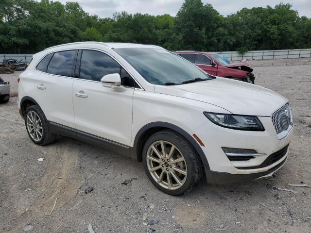 5LMCJ3C97KUL26887 - 2019 LINCOLN MKC RESERVE თეთრი ფოტო 4