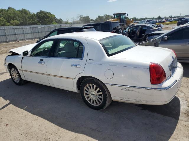 1LNHM81W44Y654303 - 2004 LINCOLN TOWN CAR EXECUTIVE WHITE photo 2