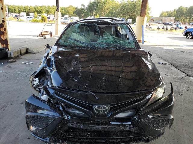 4T1G11AK5PU811440 - 2023 TOYOTA CAMRY SE NIGHT SHADE BLACK photo 5