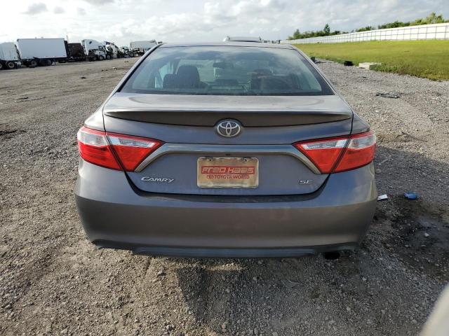 4T1BF1FK6FU942475 - 2015 TOYOTA CAMRY LE GRAY photo 6