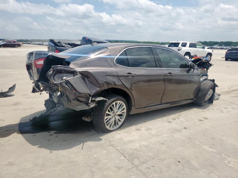 4T1F11AK8LU935210 - 2020 TOYOTA CAMRY XLE ნაცრისფერი ფოტო 3