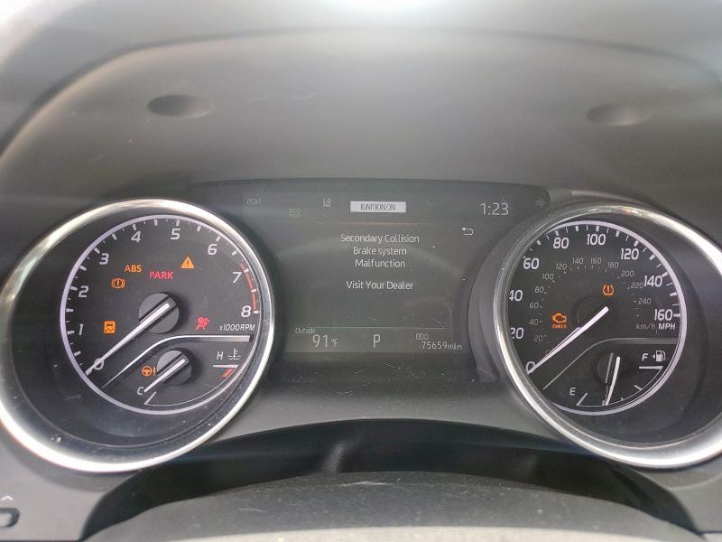 4T1F11AK8LU935210 - 2020 TOYOTA CAMRY XLE ნაცრისფერი ფოტო 9