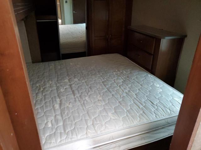 5SFSG4127FE283369 - 2015 HEARTLAND SUNDANCE ნაცრისფერი ფოტო 7