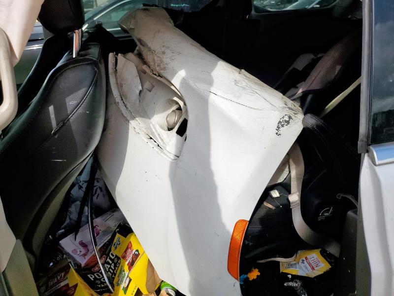 2C4RC1BG5KR651776 - 2019 CHRYSLER PACIFICA TOURING L WHITE photo 13