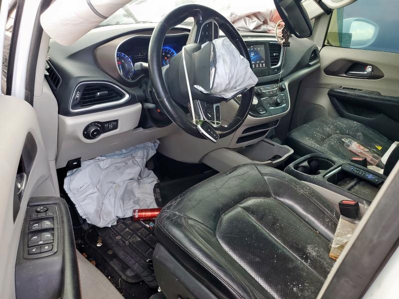 2C4RC1BG5KR651776 - 2019 CHRYSLER PACIFICA TOURING L WHITE photo 8