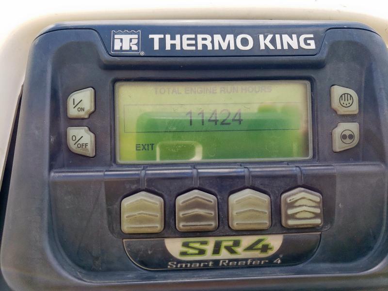 1UYVS2533DU510518 - 2013 UTILITY VS2RA WHITE photo 8