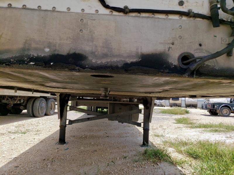 1UYVS2533DU510518 - 2013 UTILITY VS2RA WHITE photo 9