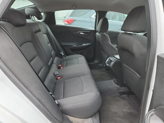 1G1ZD5ST4JF290363 - 2018 CHEVROLET MALIBU LT WHITE photo 10