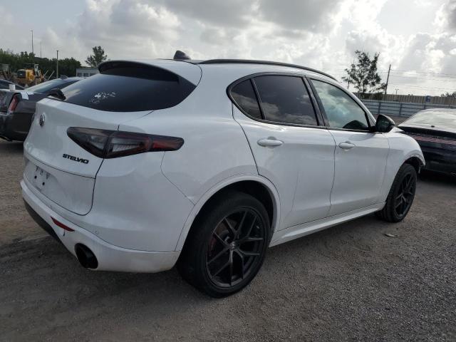 ZASPAKBN3M7D02290 - 2021 ALFA ROMEO STELVIO TI WHITE photo 3