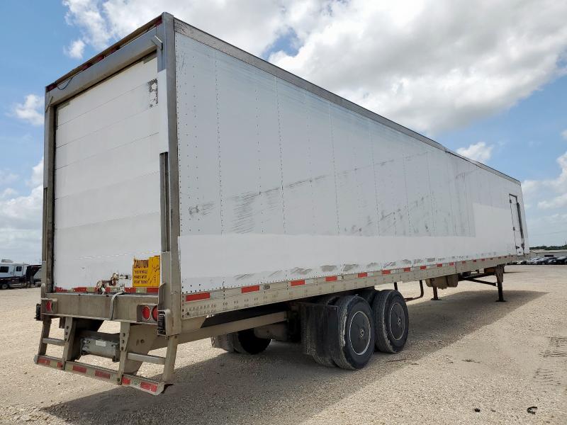 1UYVS25328U323227 - 2008 UTILITY VS2RA WHITE photo 4