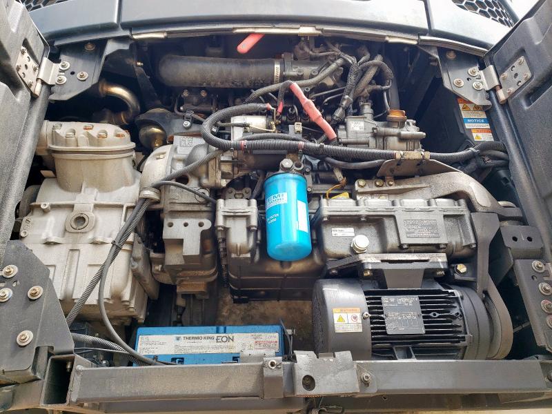 1UYVS25349U645336 - 2009 UTILITY VS2RA WHITE photo 7