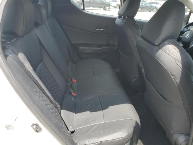 NMTKHMBXXLR118639 - 2020 TOYOTA C-HR XLE WHITE photo 10