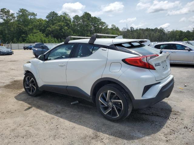 NMTKHMBXXLR118639 - 2020 TOYOTA C-HR XLE WHITE photo 2